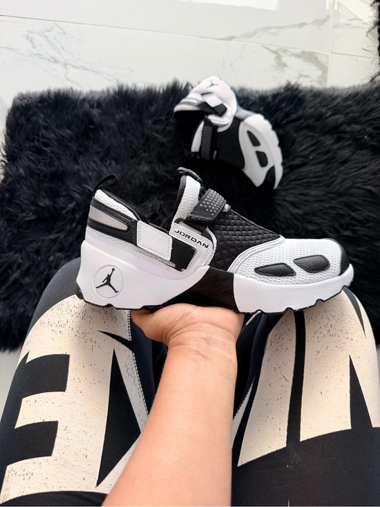 Jordan Shoes - Jordan Trunner LX